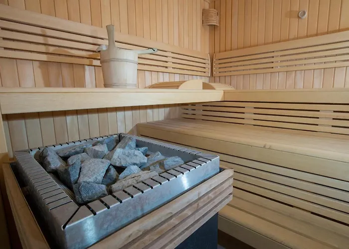 Flat La Riva 111 With Pool-Lenzerheide