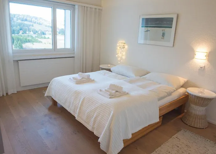 Flat La Riva 111 With Pool-Lenzerheide