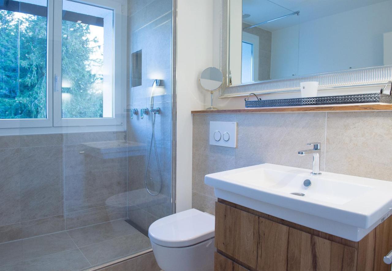 Flat La Riva 111 With Pool-lenzerheide Appartement